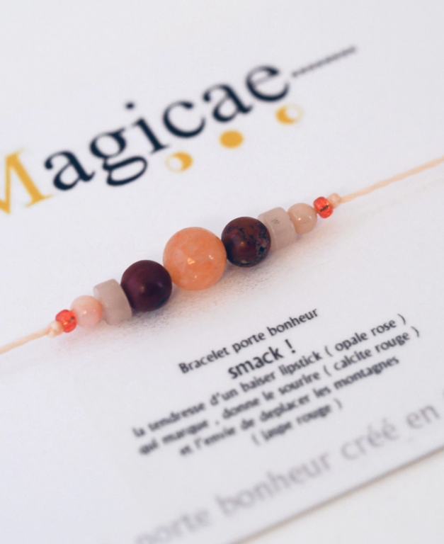 Bracelet porte bonheur "SMACK !I" - Magicae